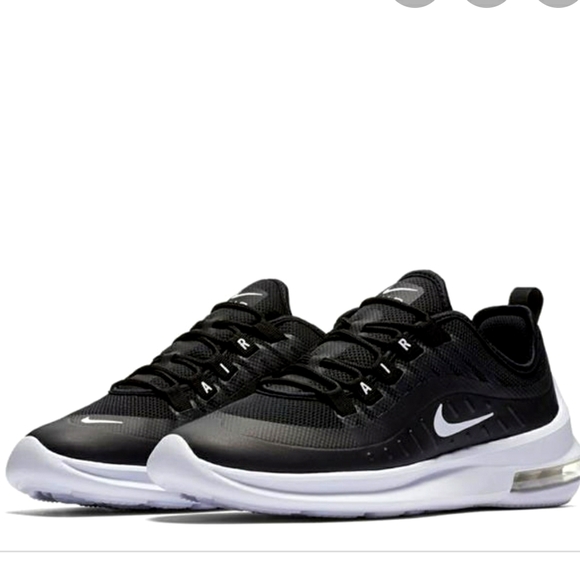 womans nike air max axis